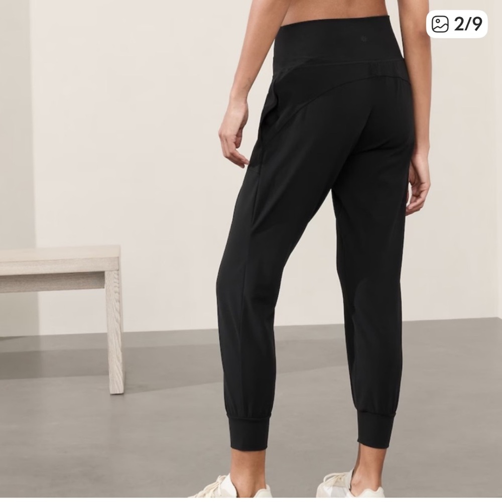 ATHLETA SALUTATION HIGH RISE JOGGER BLACK SIZE XXS PETITE